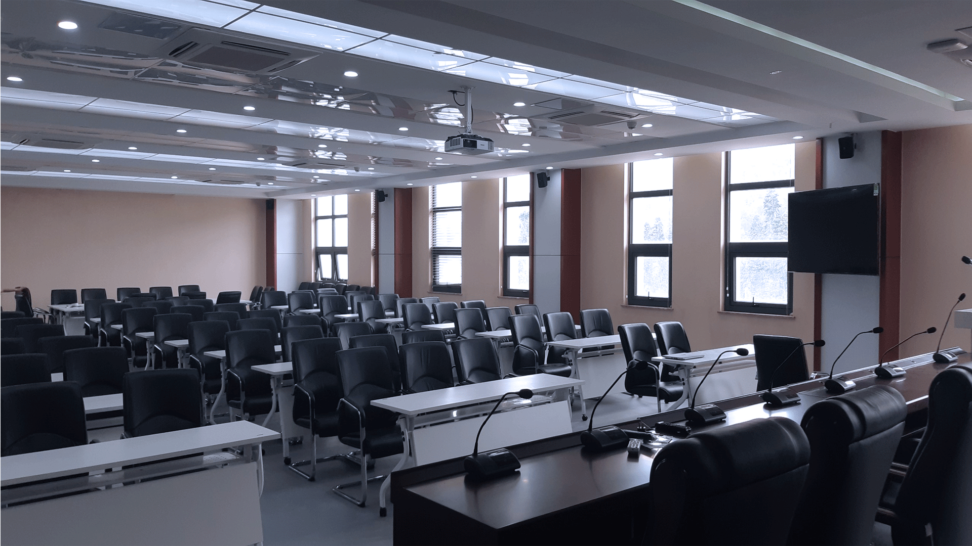 CPECC in Vietnam using Wireless Conference System(图2) CPECC in Vietnam using Wireless Conference System(图2)